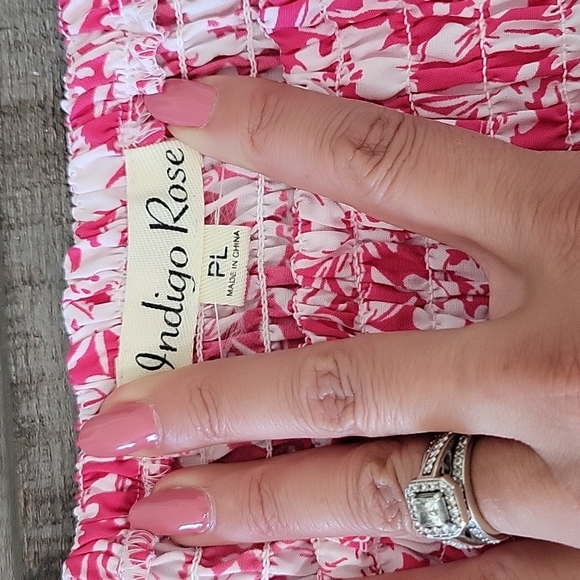 Women's Off The Shoulder Dress - Picture 6 of 6